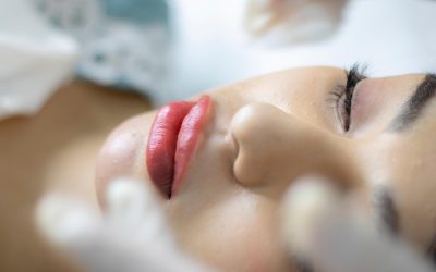 Zgoda na zabieg w medycynie estetycznej – kiedy podpis pacjenta naprawdę chroni klinikę?